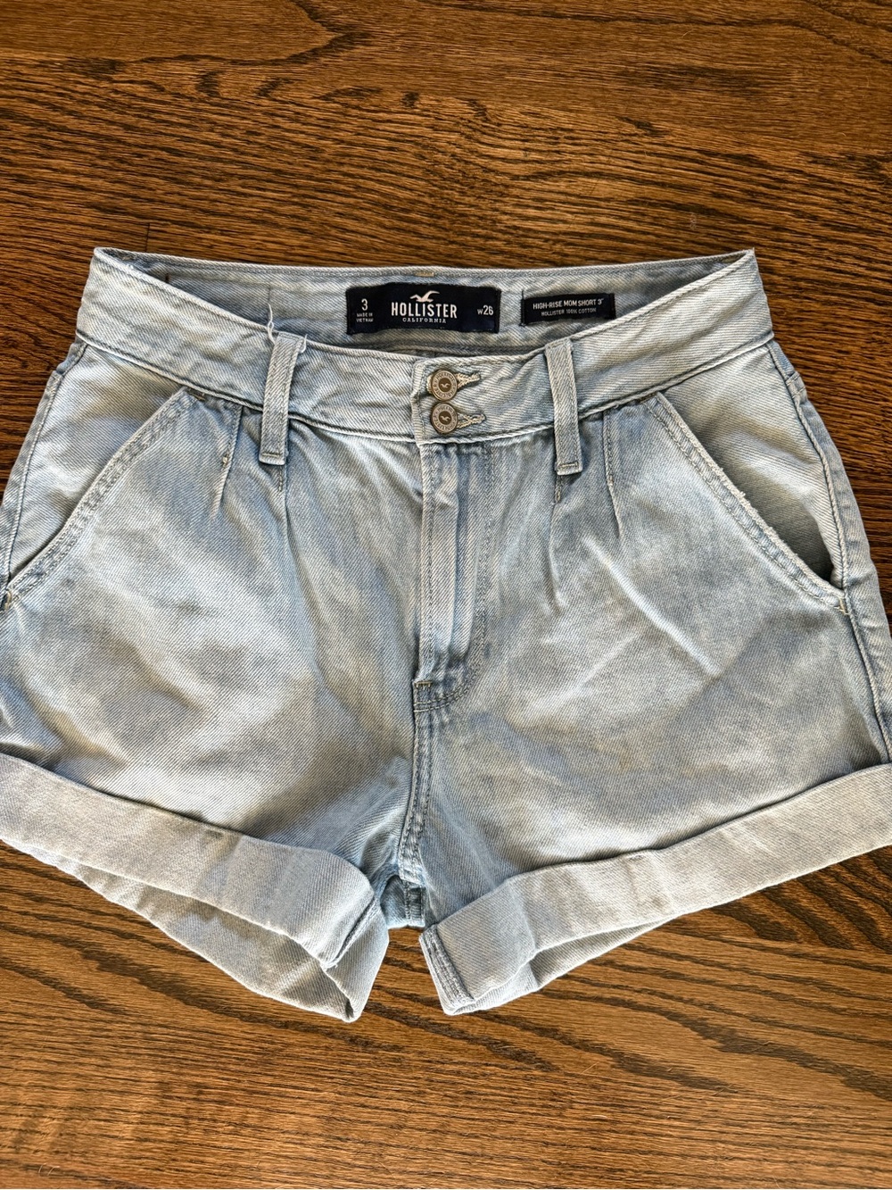 Hollister high rise cuffed mom denim jean shorts 26